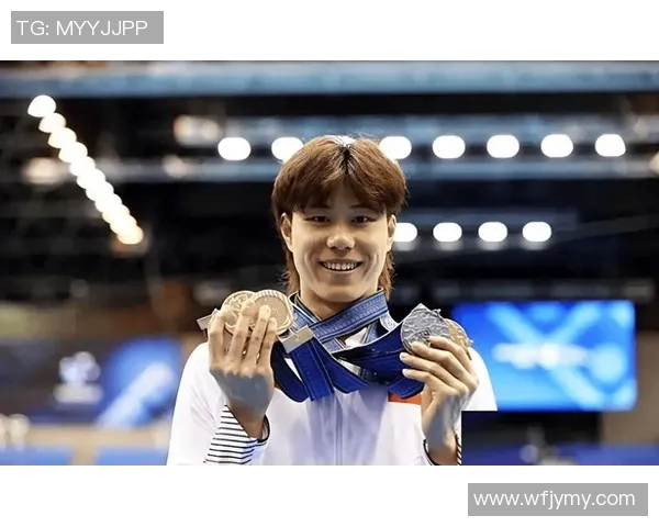 足球与游泳的双料明星是谁他们的成就与魅力引人瞩目